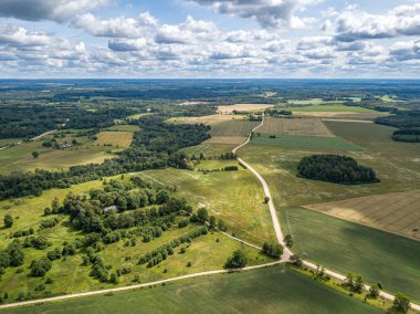 yaz akşamı doğal kırsal görünümü