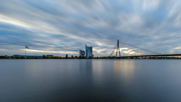 Vista Panorámica Ciudad Riga Letonia Capital Letonia Anochecer Con Atardecer —  Fotos de Stock