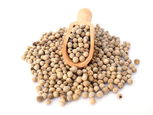 Bovenaanzicht Van Witte Peper Zaden Houten Bolletje Geïsoleerd Witte Achtergrond — Stockfoto