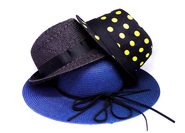 Tres Sombreros Moda Apilados Sombrero Azul Mujer Sombreros Negros Hombre — Foto de Stock