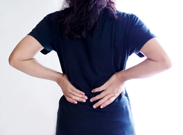 Спина Азиатских Женщин Хронической Болью Спине Талии — стоковое фото