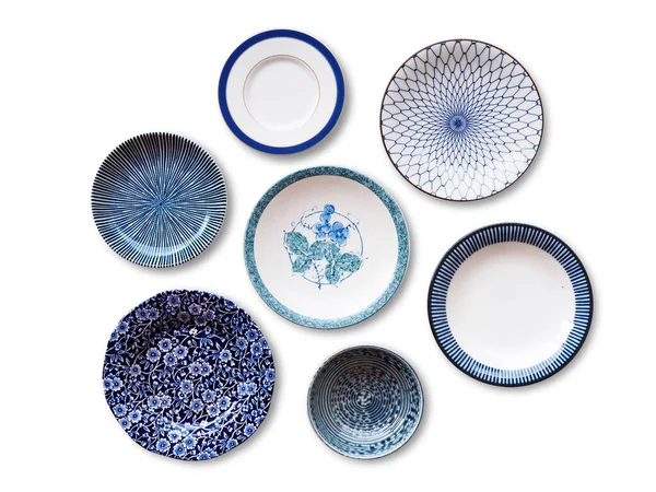 蓝色陶瓷盘 陶器的顶部视图 用于在白色背景下隔离食物 — 图库照片