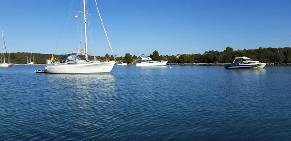 Якорь Luxury Boat Marine — стоковое фото