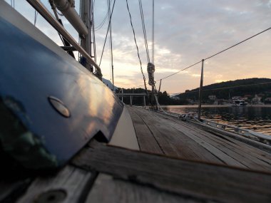 Sabah Yelkenli Güvertesi