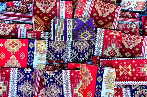 Ermeni nakışı en eski iğne işçiliği türlerinden biridir..