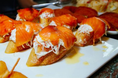 Bask ülkesinin pintxos 'u olarak adlandırılan İspanyol tapaları