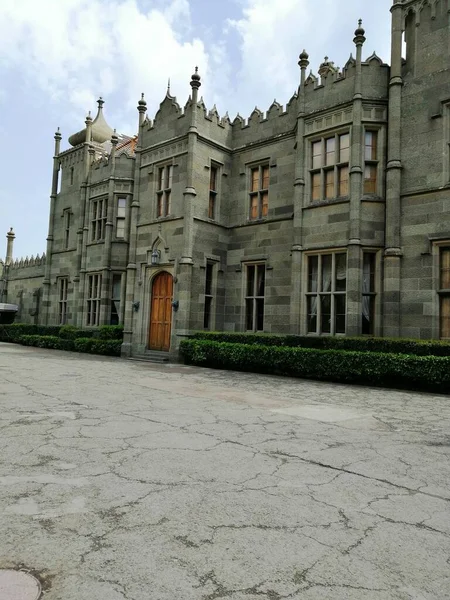 Kırım 'ın güney kıyısındaki sarayda. Günümüze kadar ayakta kalmış muhteşem bir mimari eseri..