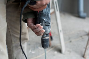 Eve termal yalıtım malzemesi yerleştirmek ve hazırlamak