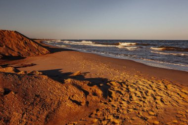 Ukrayna, Odessa bölgesinde Karadeniz kıyısındaki ilk güneş