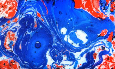 Su sıçrama resminin fotoğrafları. Arka plan resmi olarak kullanılacak su, akrilik, yağ ve süt karışımı soyut renkler. Mermer ya da okyanus desenli akrilik doku, çok renkli arkaplan fotoğrafı