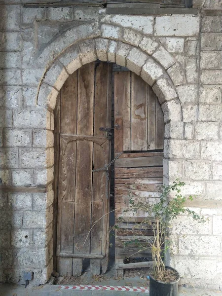 Eski Taş Ev 'in Tahta Kapısı