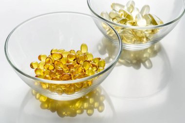 balık yağı omega-3 ve D vitamini hapları