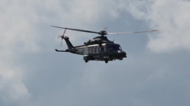 Helikopter Yüksek Hız Alçak Geçidi. AgustaWestland HH 139 AW 139 Arama Kurtarma
