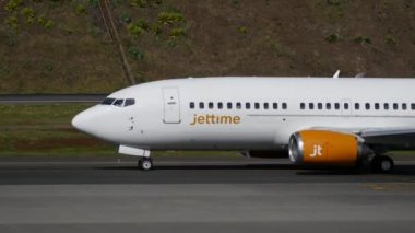 Yolcu uçağı Boeing B737 Jet Time Havayolları tarafından Madeira LPMA Havaalanı 4K