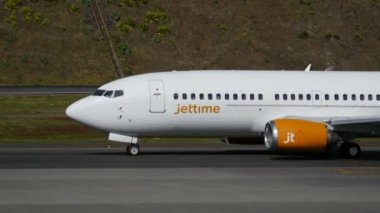 Yolcu uçağı Boeing B737 Jet Time Havayolları tarafından Madeira LPMA Havaalanı 4K