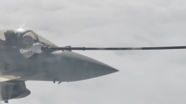 欧洲战斗机台风空中加油 — 图库视频影像