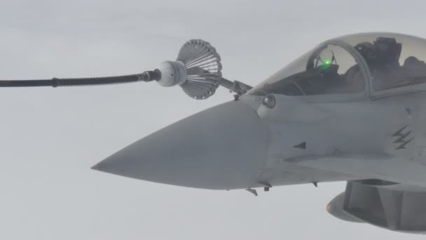 Eurofighter ไต้ฝุ่น กลางอากาศเชื้อเพลิง — วีดีโอสต็อก