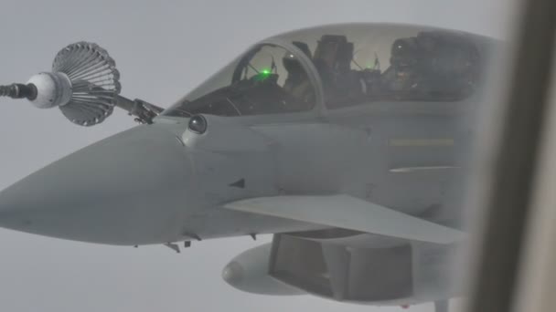 Εφοδιασμός με καύσιμα Eurofighter Typhoon Air — Αρχείο Βίντεο