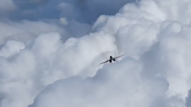 Militära flygplan i en Clody Sky. Ryska MiG-29 Sällsynt 4K-video — Stockvideo