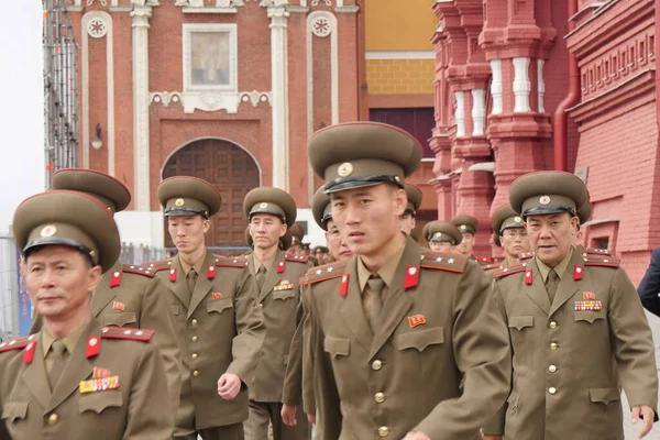 북한 군인. 평양 독재자 김정은 거대 한 한국인 군대. — 스톡 사진