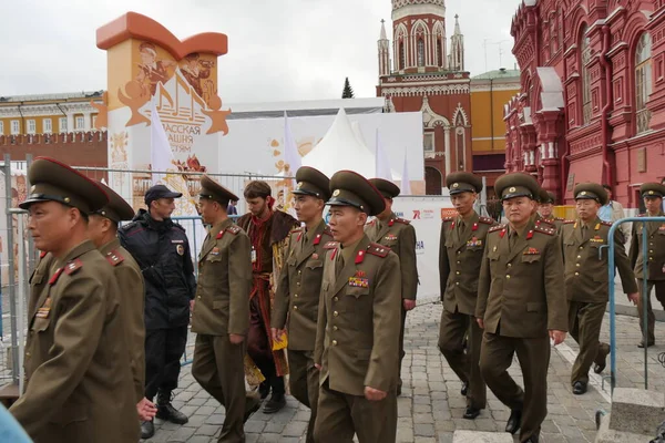 Soldats de l'armée nord-coréenne à Moscou — Photo