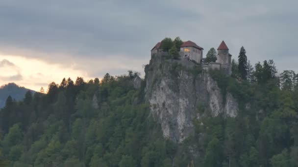 4K UHD UltraHD İkonik Slovenya Turistik Cazibesi 'nde Kanlı Kale Zamanaşımı — Stok video