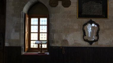 Bajraklı Camii 'nin içi, Belgrad' daki tek Osmanlı İmparatorluğu dönemi camii.