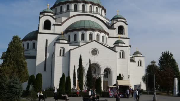 Szent Száva templom Belgrádban a világ legnagyobb ortodox temploma. — Stock videók