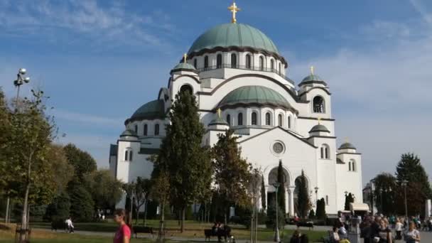 Katedra św. Sawy w Belgradzie jest największym kościołem prawosławnym na świecie. — Wideo stockowe