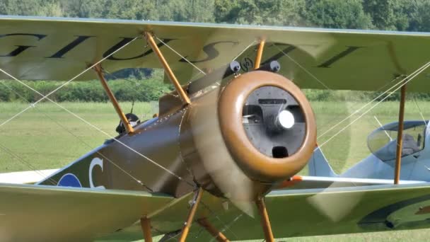 First World War British biplane with engine running Sopwith Camel — Stock Video