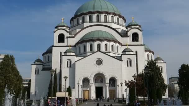 Catedral de Santa Sava em Belgrado é a maior Igreja Ortodoxa do mundo — Vídeo de Stock