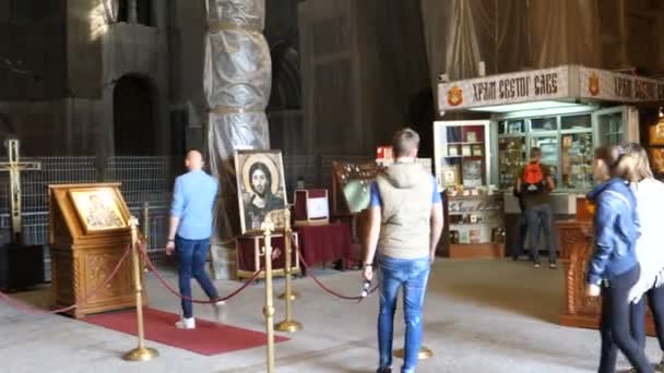 Wnętrze Saint Sava w Belgradzie największy kościół prawosławny na świecie — Wideo stockowe