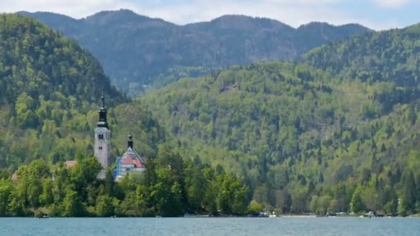 Vled Lake Island with Church Hyperlapse in 4K UHD idilli Szlovénia Apls — Stock videók