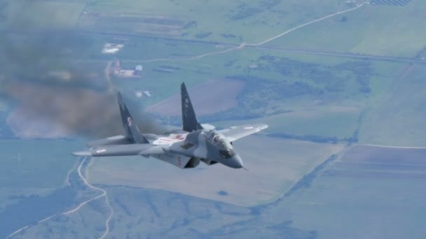 Mikoyan Gurevich MiG-29 Dreh- und Angelpunkt der polnischen Luftwaffe auf Air 4K Ultra HD. — Stockvideo