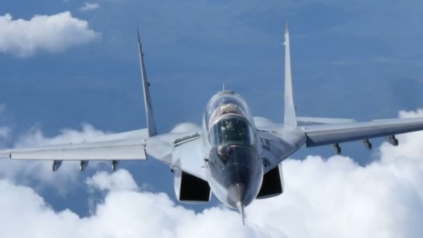 Kampfflugzeuge im Flug. MiG 29 der bulgarischen Luftwaffe in hoher Auflösung — Stockvideo