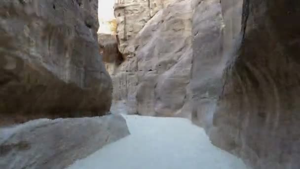 Al Siq Canyon von Petra Antike Stadt in Jordanien Hyperlapse in 4K Ultra HD — Stockvideo