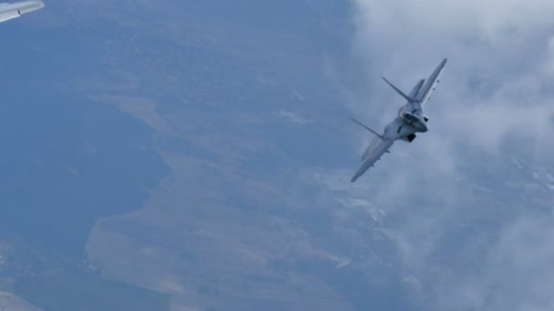 Fighter Aircraft Mikoyan Gurevich MiG-29 Fulcrum sällsynta luft till luft — Stockvideo