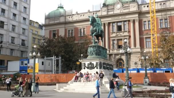 Prinz Mihailo Reiterdenkmal auf dem Platz der Republik Belgrad, Trg Republik — Stockvideo