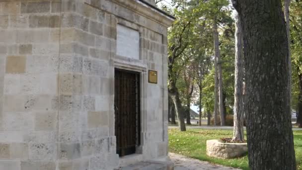 Τάφος του Silahdar Damat Ali Πασά Οθωμανική Αυτοκρατορία Μέγας Βεζίρης Φρούριο Βελιγραδίου — Αρχείο Βίντεο