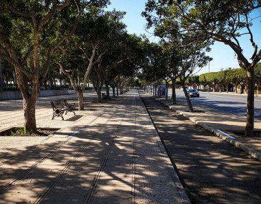 Covid saatinde boş cadde, Rabat, Fas