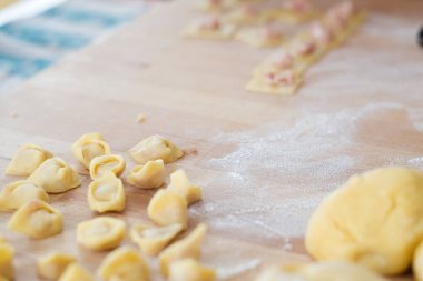 ev yapımı tortellini, Bologna, İtalya için ünlü makarna
