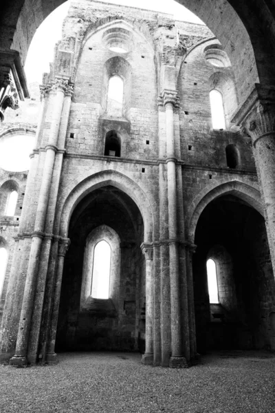 Antigua abadía de San Galgano en Toscana, Italia — Foto de Stock