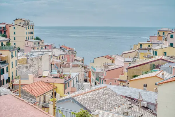 Riomaggiore, starověká vesnice Cinque Terre — Stock fotografie