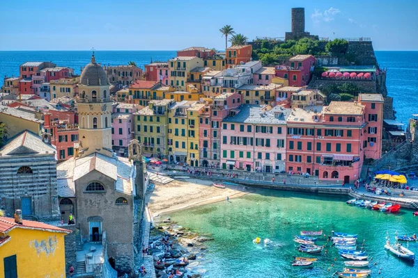 Vernazza, starobylá vesnice Cinque Terre — Stock fotografie