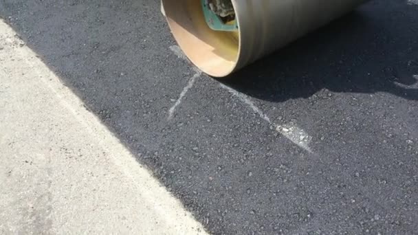 Ricostruzione Una Strada Cittadina Con Asfalto Caldo — Video Stock