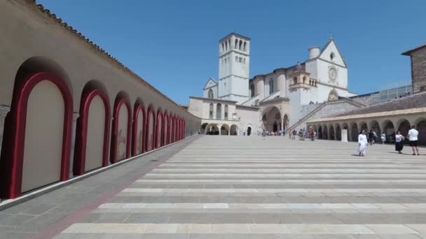 Ασίζη Ιταλία Αυγούστου 2019 Πρόσοψη Της Βασιλικής Του Αγίου Φραγκίσκου — Αρχείο Βίντεο