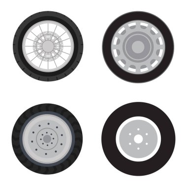 Otomobil yedek parça seti. Farklı görünümlü ve tipte diskleri olan bir tekerlek..