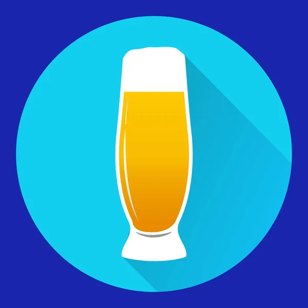 Glas med alkoholhaltig dryck lätt lager öl med skum. En ikon i platt stil en vektor. — Stock vektor
