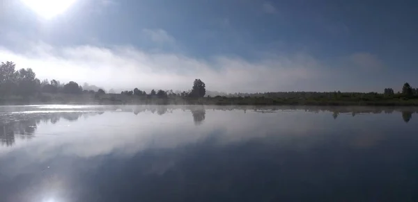 Nascer Sol Lago Floresta Selvagem — Fotografia de Stock