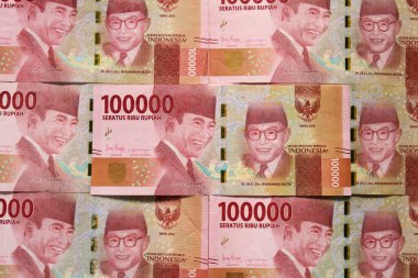 Geçmişi için Endonezya rupiası. Endonezya rupia banknotları serisi 100.000 rupi değerinde.. 
